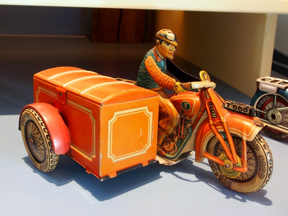 Speelgoedmuseum Deventer, clockwork wind-up tin toy, Motorcycle T688 with sidecar
