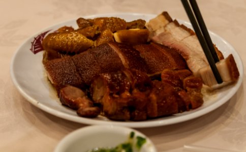 Soy sauce chicken, siu yuk and char siu in Hong Kong - 20130614