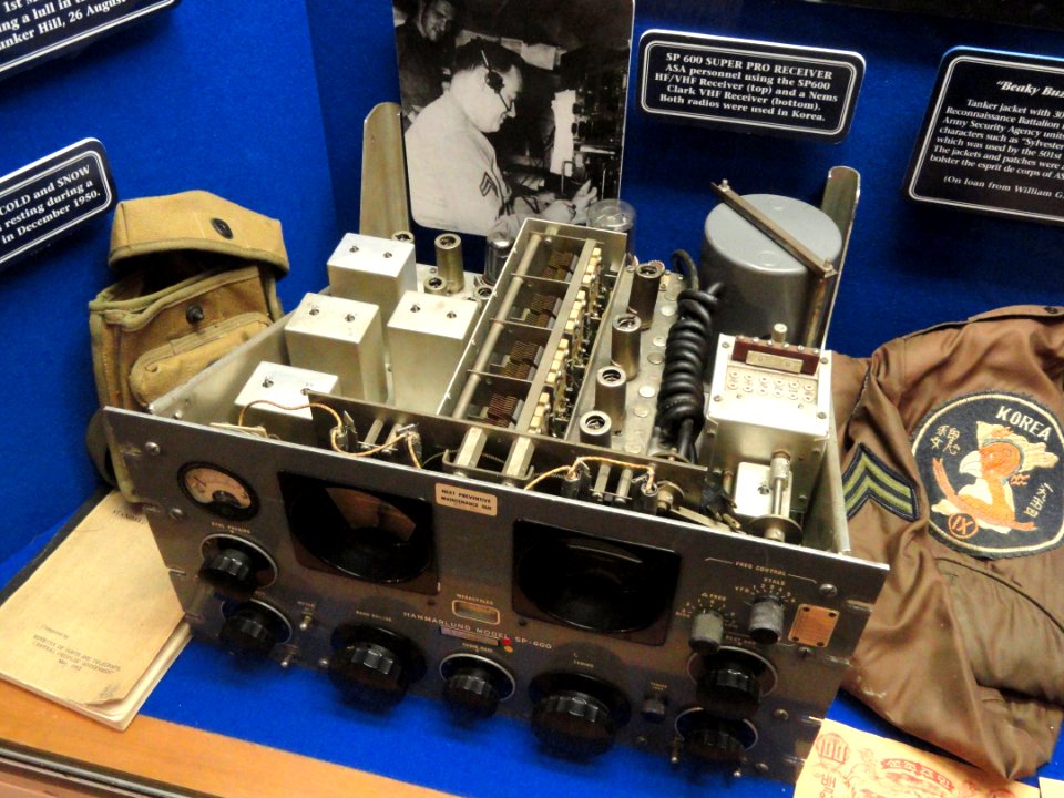 SP 600 Super Pro HF-VHF Receiver, by Hammarlund - National Cryptologic Museum - DSC07814