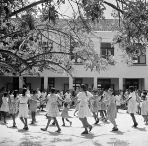 Speelkwartier in klooster St Jozef met zusterschool van de zusters van Schijnde, Bestanddeelnr 252-7567