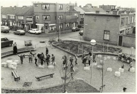 Speelplaats in de Ceram, NL-HlmNHA 54016717