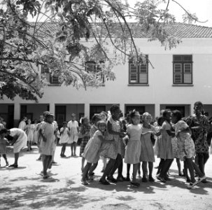 Speelkwartier in klooster St Jozef met zusterschool van de zusters van Schijnde, Bestanddeelnr 252-7566