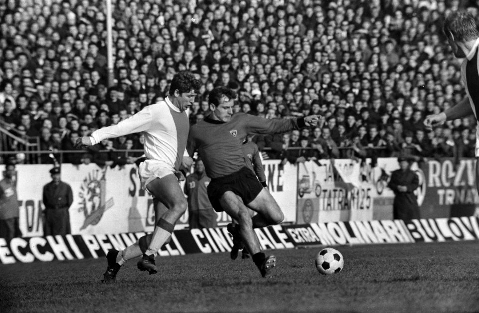 Spartak tegen Ajax 2-0 om de halve finale Europacup Vasovic (links), (11), Bestanddeelnr 922-3357