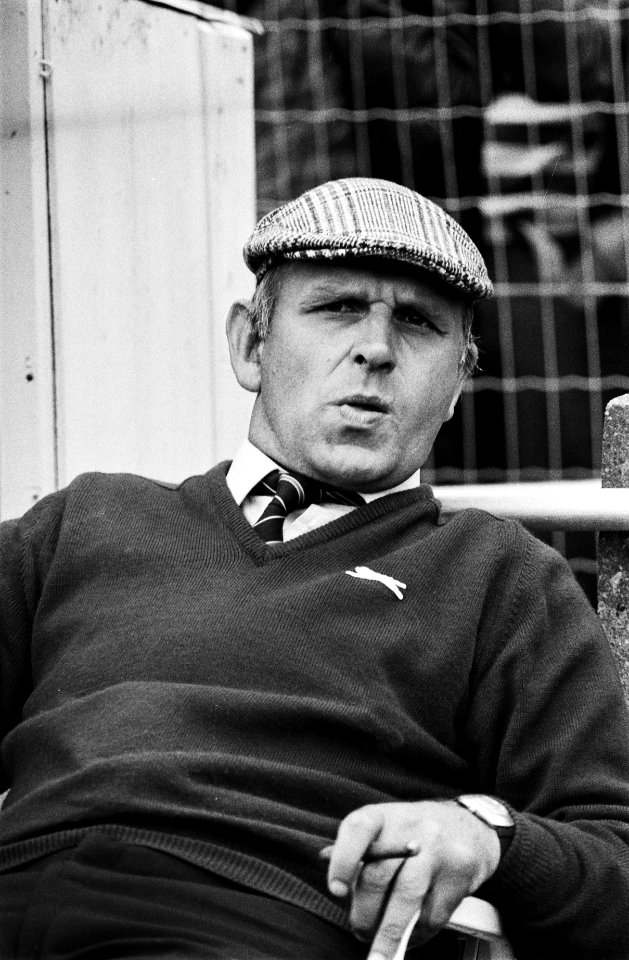 Sparta-trainer Barry Hughes, Bestanddeelnr 930-9802
