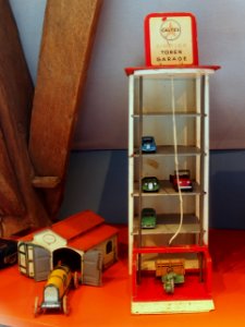 Speelgoedmuseum Deventer,Old Caltex toren garage