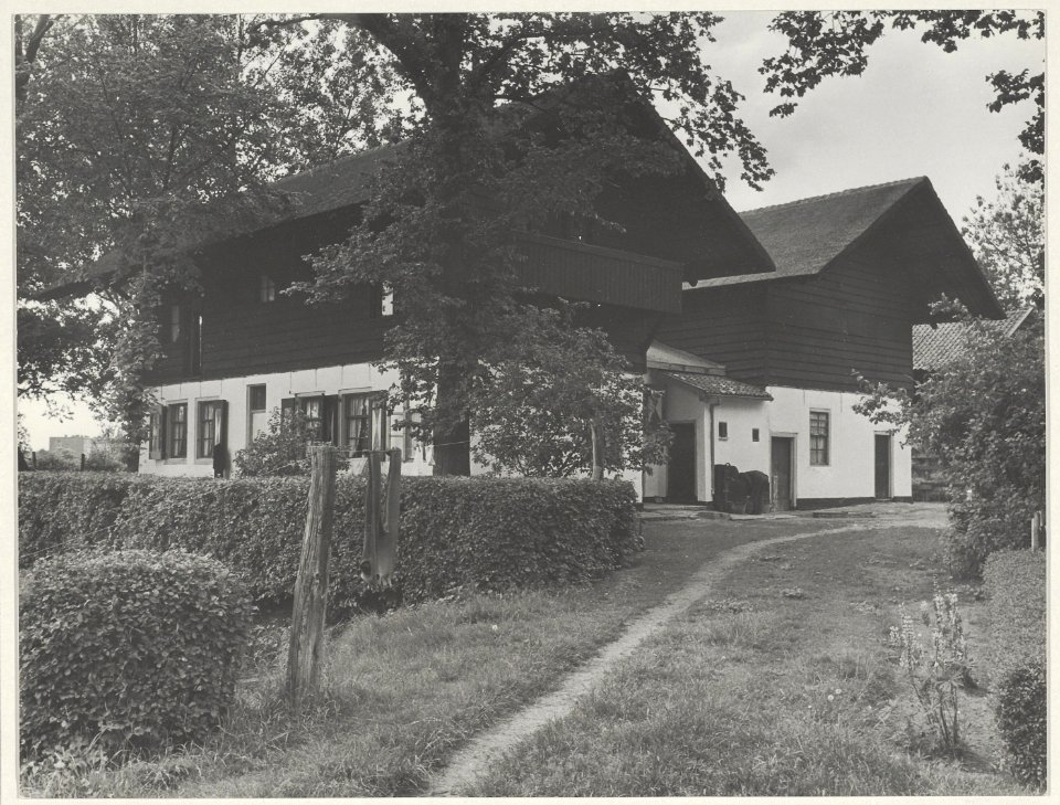 Spaarnhove, zwitserse boerderij., NL-HlmNHA 54003178