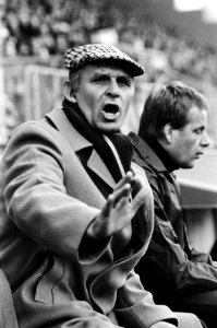 Sparta-trainer Barry Hughes tijdens de wedstrijd, Bestanddeelnr 932-4669