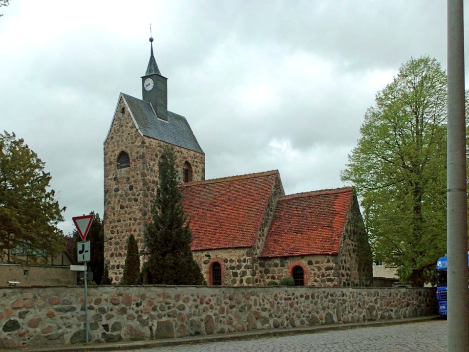 Spaeningen Kirche