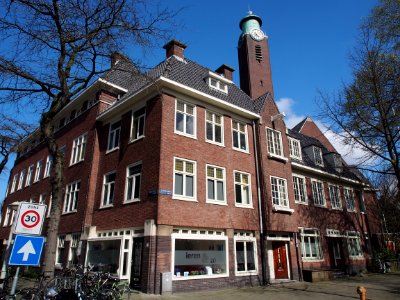 Speerstraat 13 hoek Olympiaweg 18