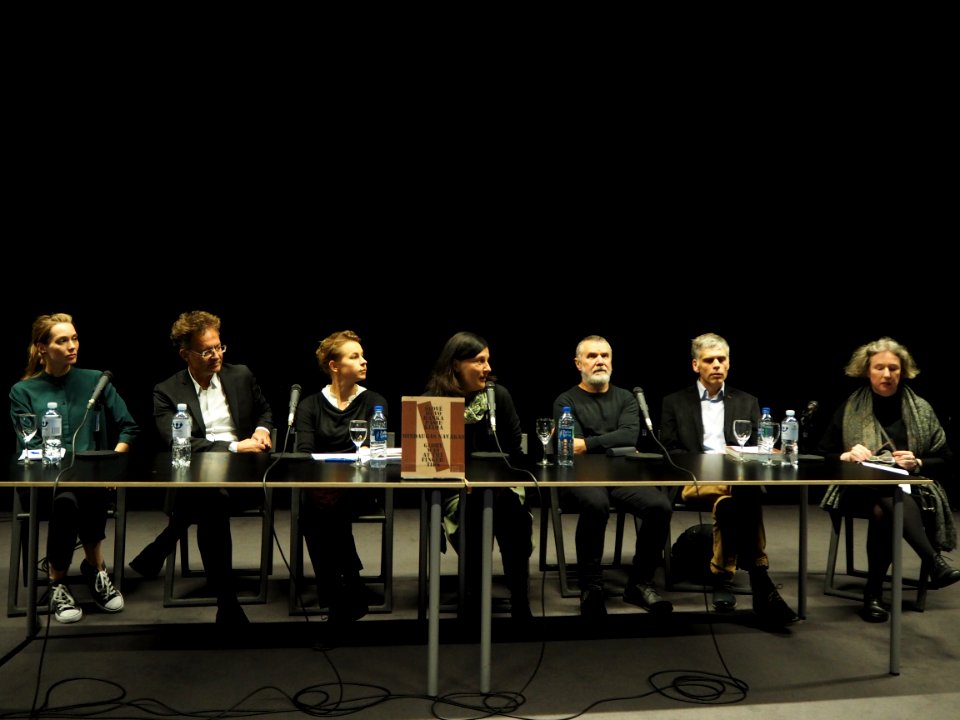 Speakers at the presentation of Glory was at the fingertips