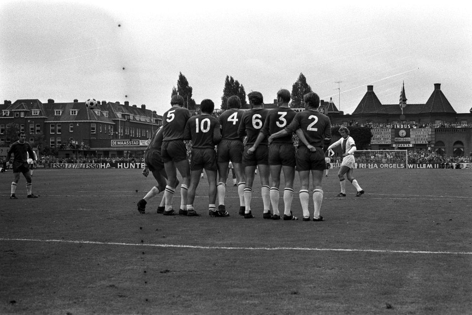 Sparta tegen Ajax 1-1, nr 15 muurtje van Sparta, Bestanddeelnr 924-8715