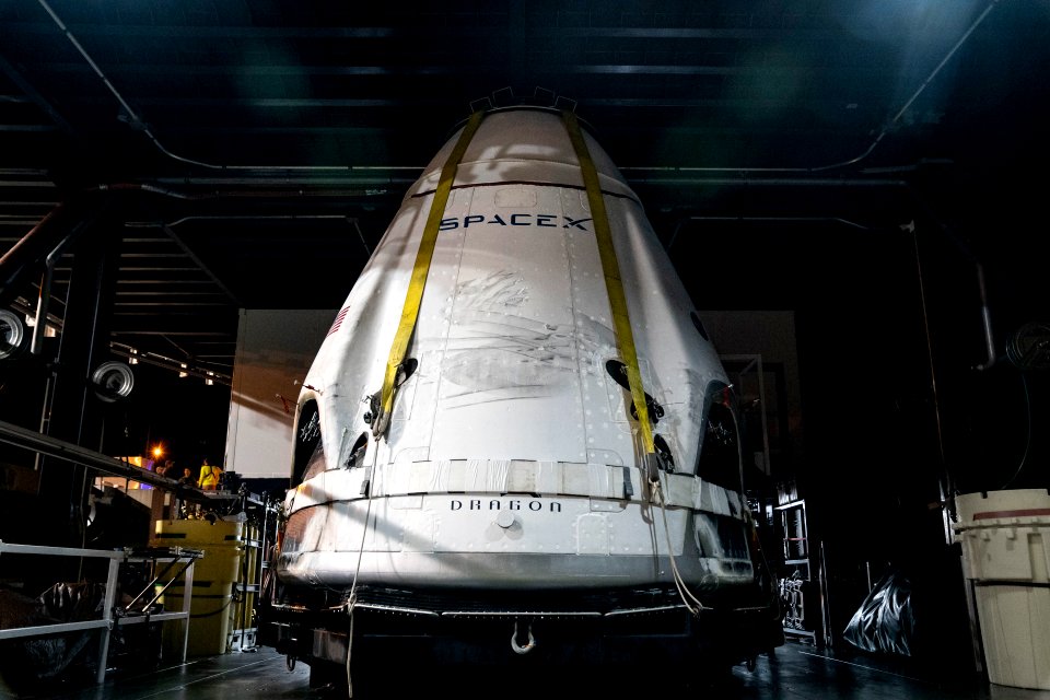 SpaceX In-Flight Abort Test - Crew Dragon Recovery (KSC-20200119-PH-SPX01 0001)