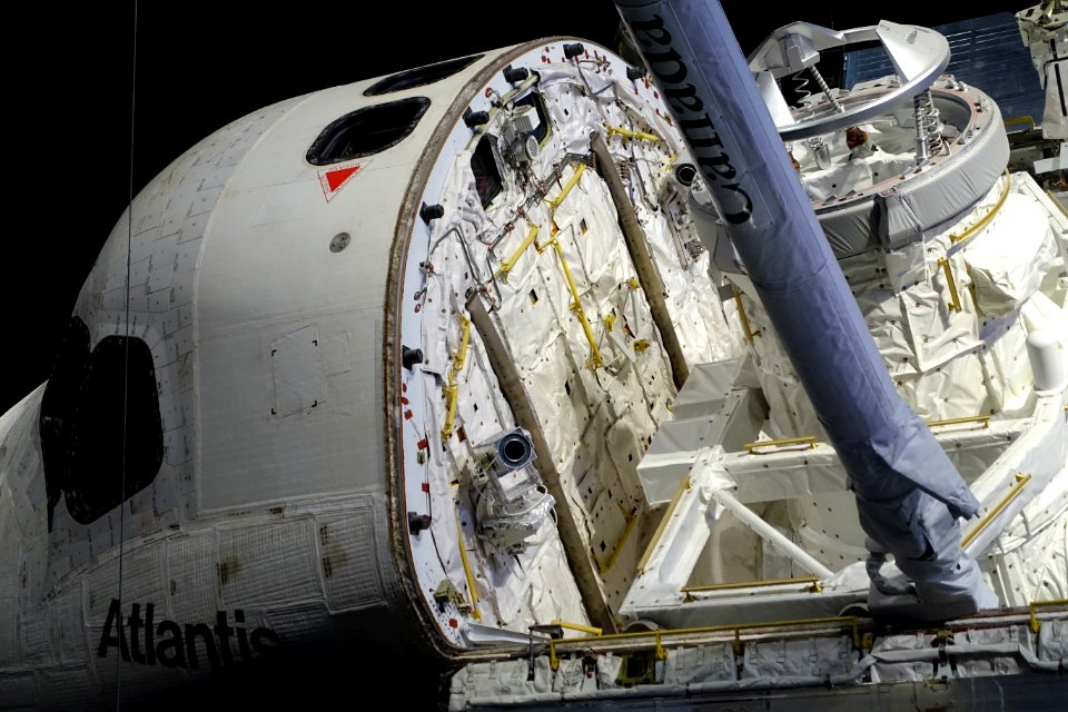 Space Shuttle Atlantis - Kennedy Space Center - Cape Canaveral, Florida - DSC02394