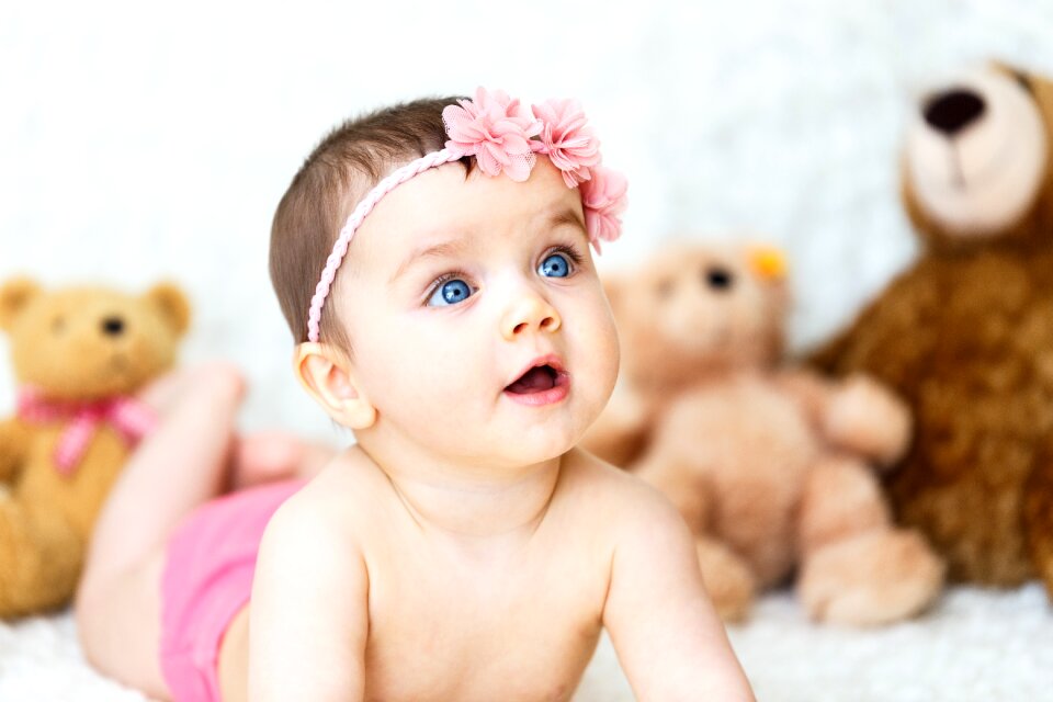 Girl teddy bears flower ribbon