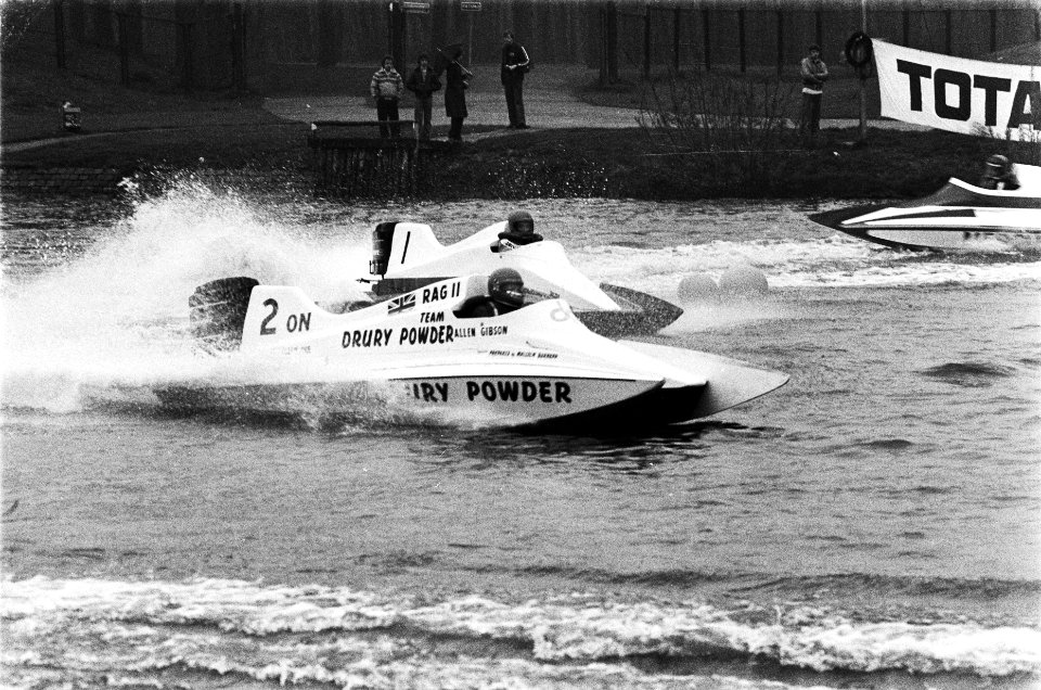 Speedbootraces Europese kampioenschappen ON klasse op Bosbaan Cees van de Velde, Bestanddeelnr 929-6929