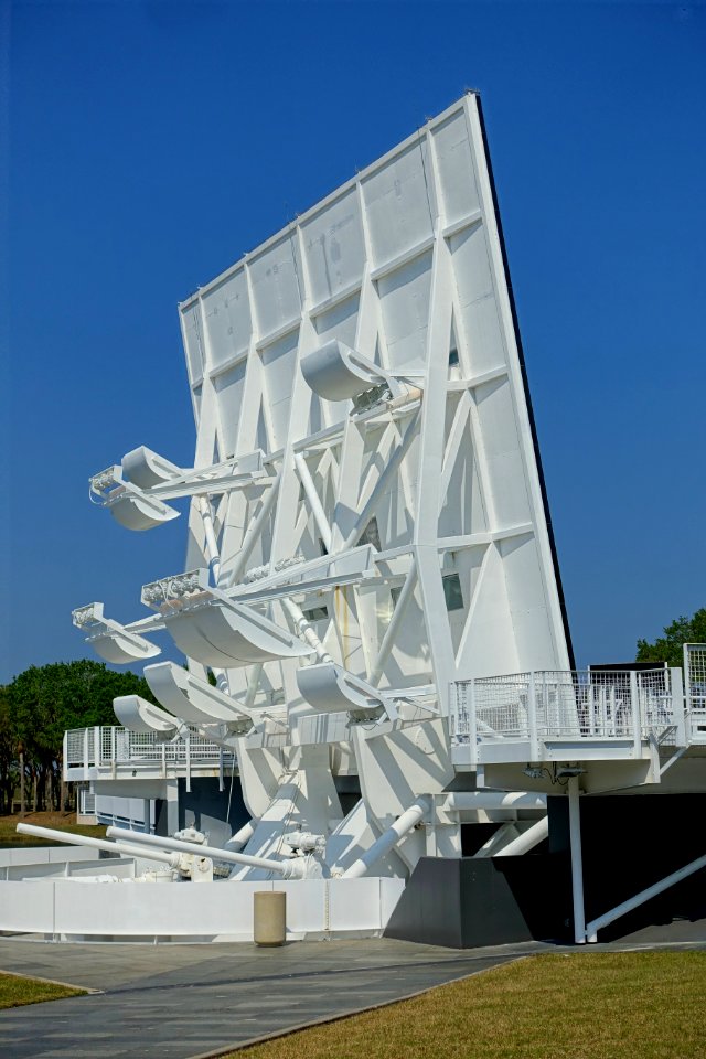 Space Mirror Memorial - Kennedy Space Center - Cape Canaveral, Florida - DSC02481
