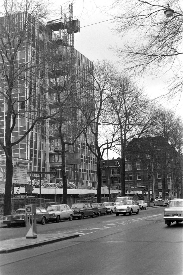 Spandoek in Sarphatistraat Amsterdam, Geen sloop voor Universiteit, Bestanddeelnr 926-0422