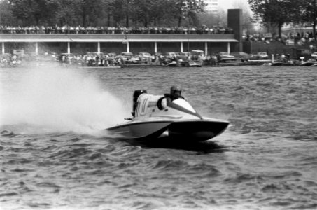 Speedboat-race op Bosbaan, Bestanddeelnr 926-4240
