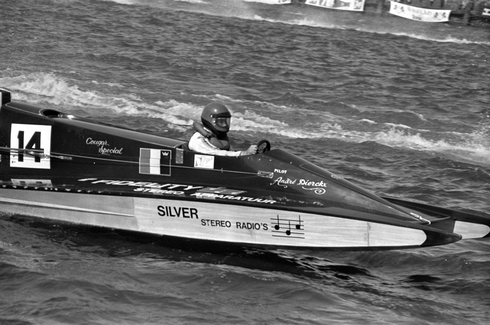 Speedboatraces Drie uren van Amsterdam winnaar ON-klas belg Andre Dierckx, Bestanddeelnr 928-1633