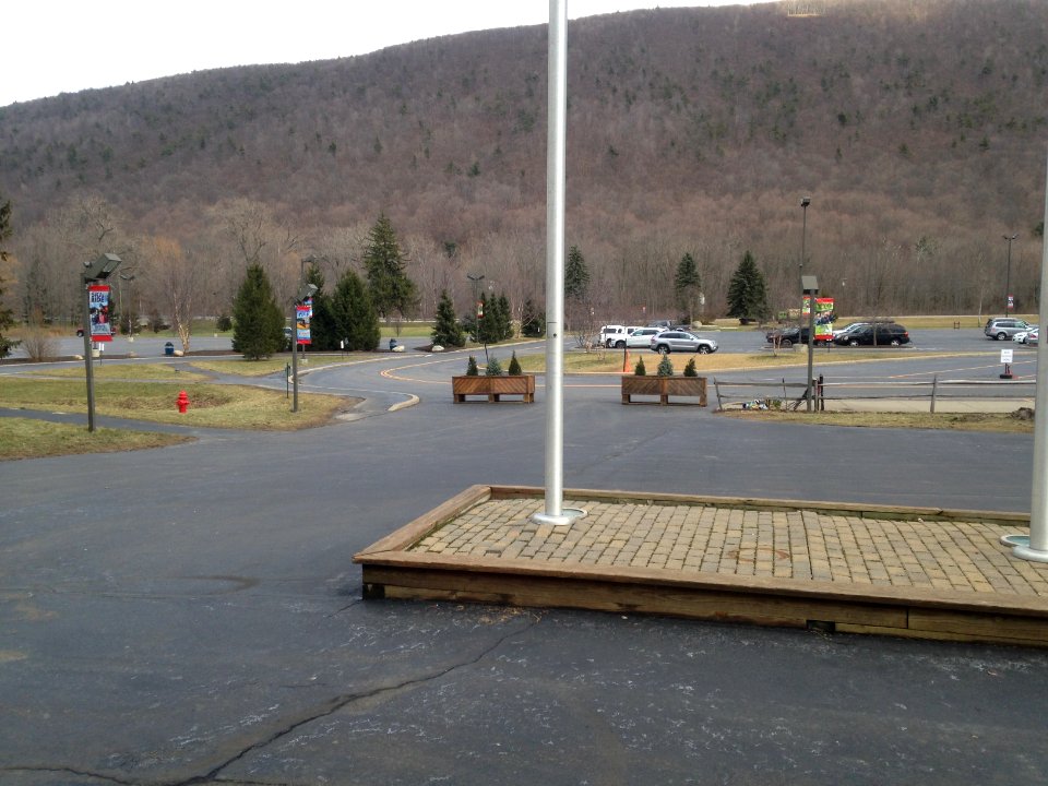 Sparse parking at winter resort in mild winter 2017