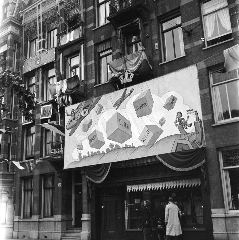 Spandoek met voorstelling van voedseldroppings, Bestanddeelnr 900-4584