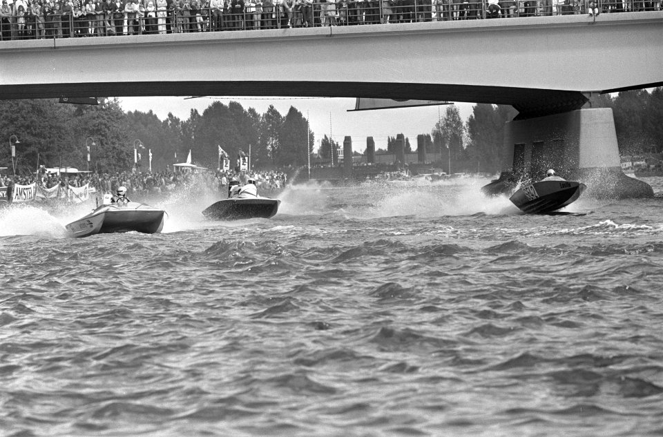 Speedbootrace Drie uren van Amsterdam op de Amstel, Bestanddeelnr 925-9049