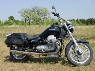 Bobber black engine black photo