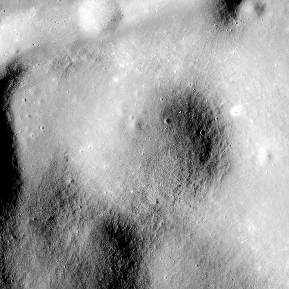 St. George crater AS15-P-9427