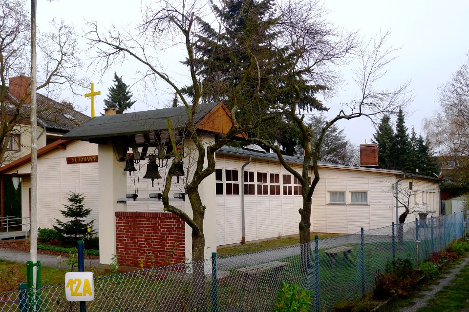 St. Franziskus von Assisi (Berlin-Staaken) Südseite