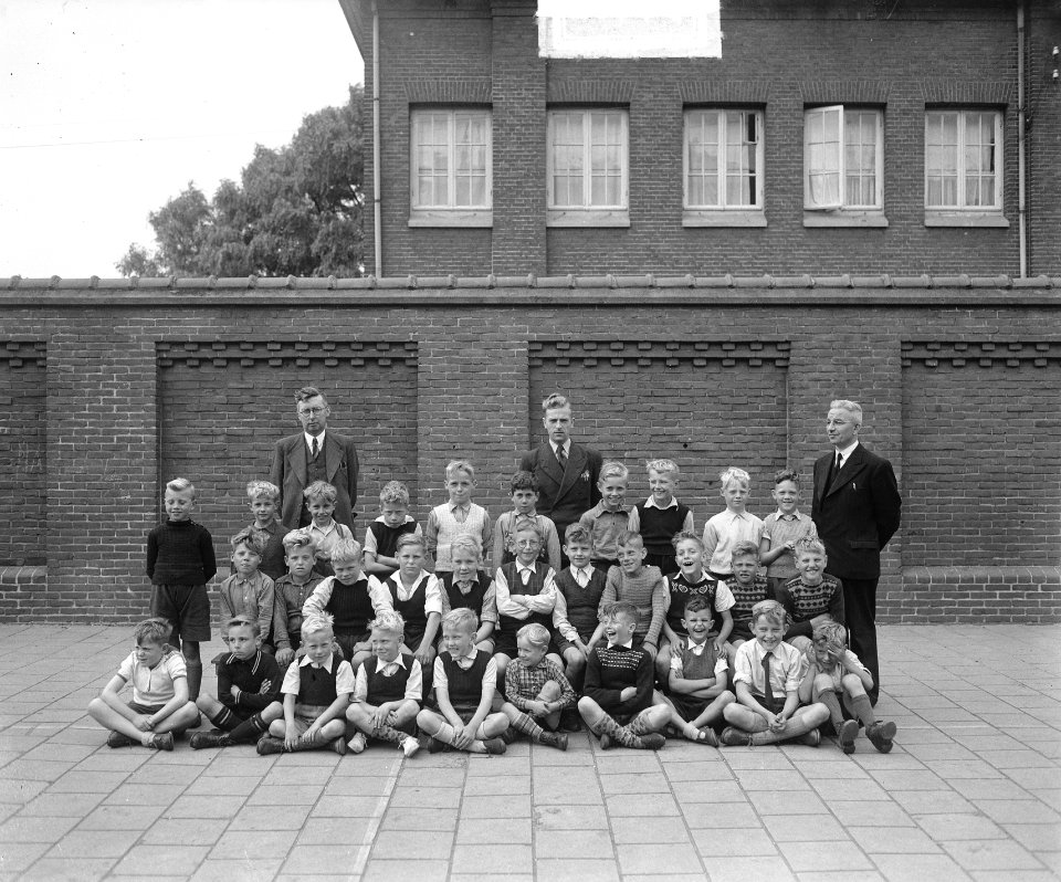St. Franciscusschool IJmuiden Oost onderwijzen, Bestanddeelnr 903-4402