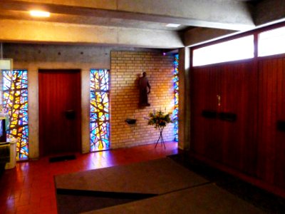 St. Joseph (Berlin-Rudow) Eingangshalle