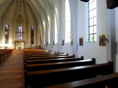 St. Joseph-Kirche (Berlin-Siemensstadt) Kreuzwegstationen auf der Südseite