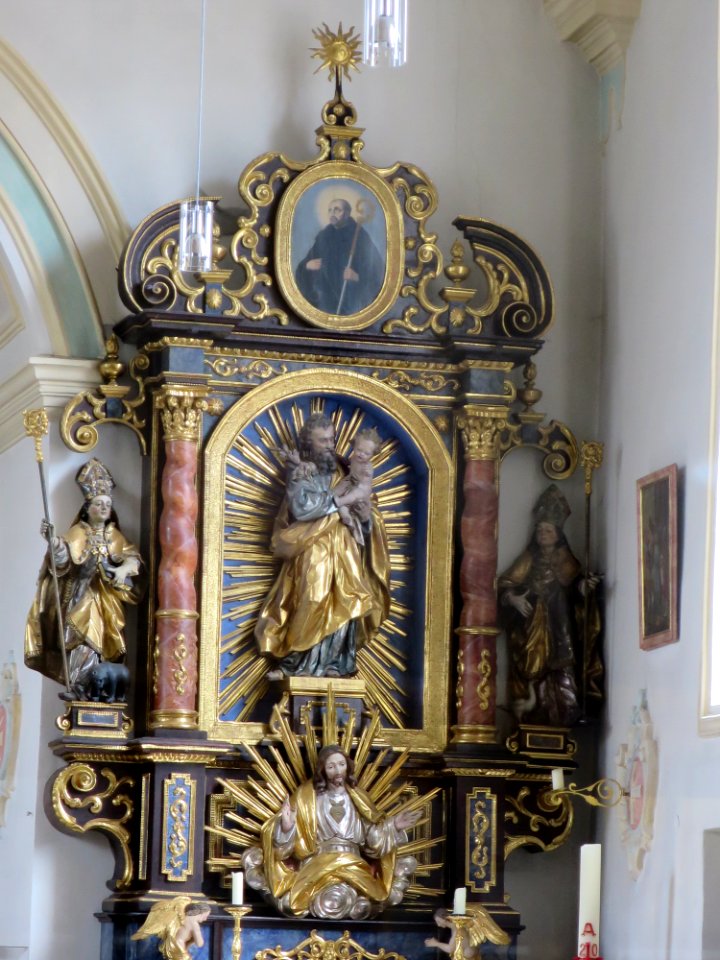 St. Johannes der Täufer Taufkirchen 4