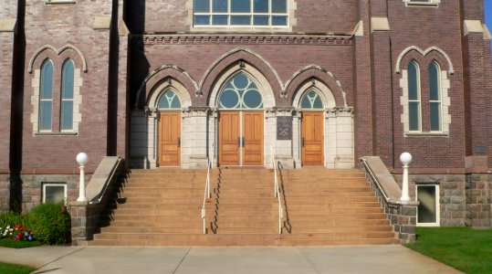 St. James Basilica (Jamestown, ND) E entrance 1