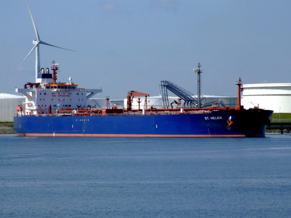 St. Helen p3 at the '4e Petroleumhaven', Port of Rotterdam, Holland 08-Jul-2007