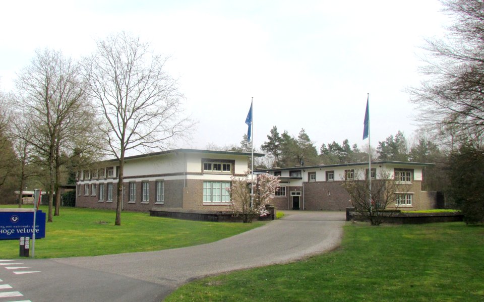St. Hubertus - dienstgebouw