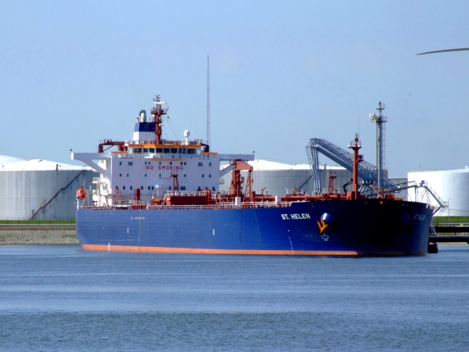 St. Helen p2 at the '4e Petroleumhaven', Port of Rotterdam, Holland 08-Jul-2007