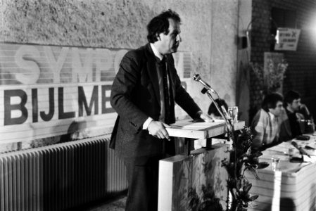 Sstaatssecretaris Brokx (Volkshuisvesting) tijdens zijn rede, Bestanddeelnr 932-5341