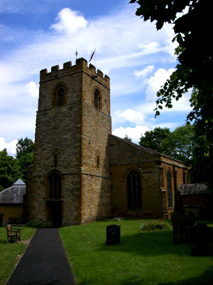 Ss Peter and Paul, Weedon Bec