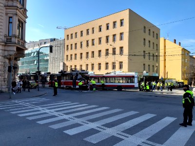 SRAZKA TRAMVAJE A TROLEJBUSU BRNO 20190401 8