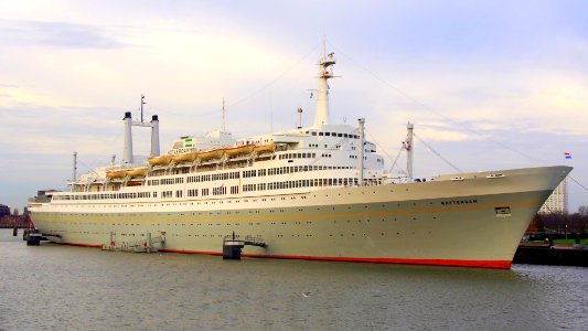 SS Rotterdam pic2 (cropped)