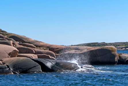 Stångehuvud red granite cliffs 04