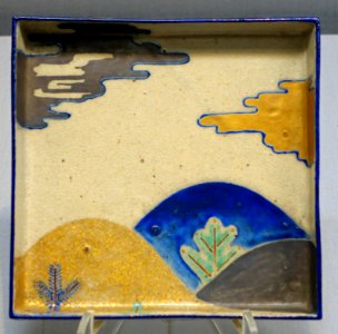 Square dish with distant mountain and young pine design, by Eiraku Wazen, Edo period, 1800s AD, ceramic, overglaze enamel - Tokyo National Museum - Ueno Park, Tokyo, Japan - DSC08870