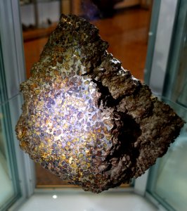Springwater, pallasite, PMG-an - Center for Meteorite Studies - Arizona State University - Tempe, AZ - DSC05840