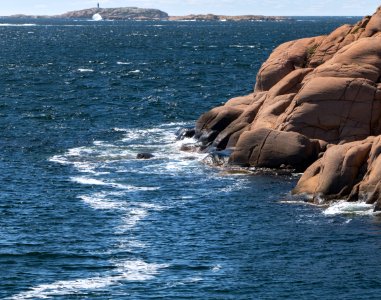 Stångehuvud red granite cliffs 16