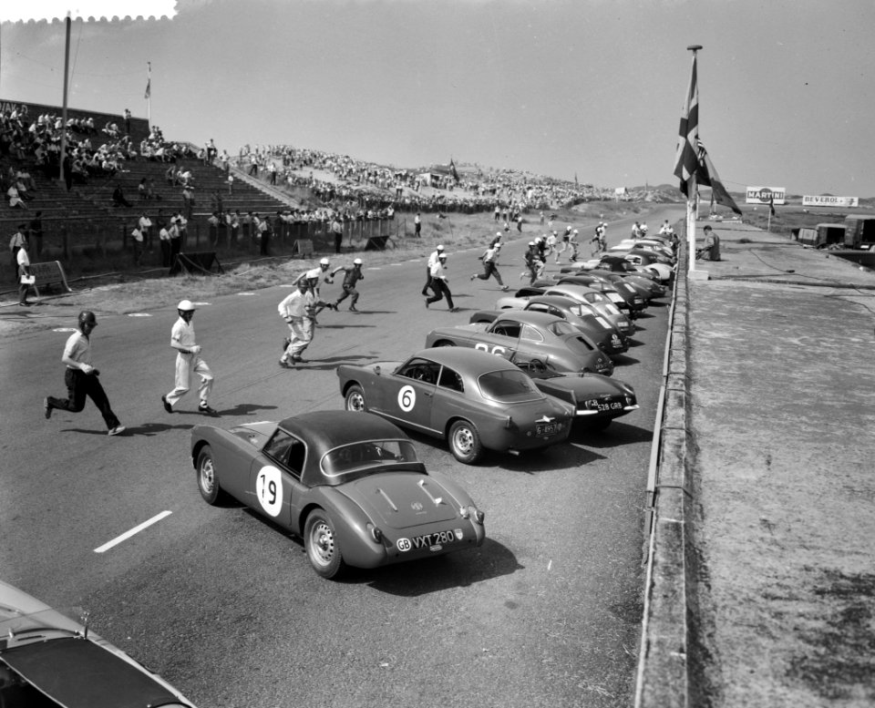 Sportwagenraces Zandvoort Le Mans start, Bestanddeelnr 910-4937