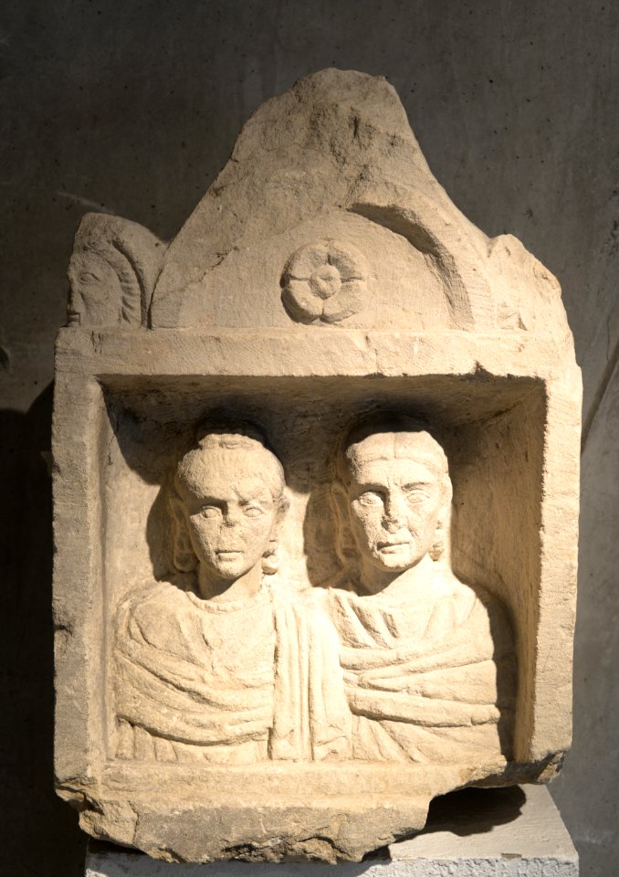 Stèle des Dames Lyonnaises - Musée gallo-romain de Fourvière