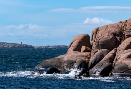 Stångehuvud red granite cliffs 03