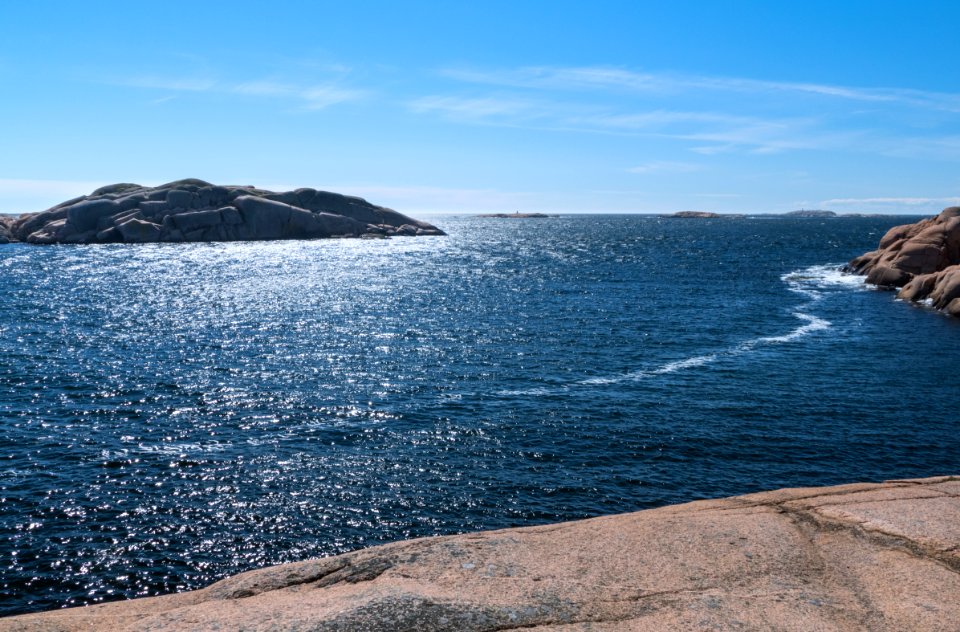 Stångehuvud red granite cliffs 14