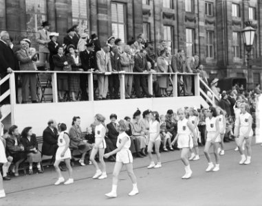 Sportweek, optocht Dam, Bestanddeelnr 903-4613